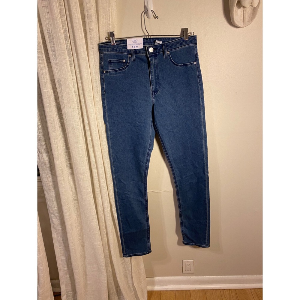 H&M’s Skinny Coupe Moulante High Waist